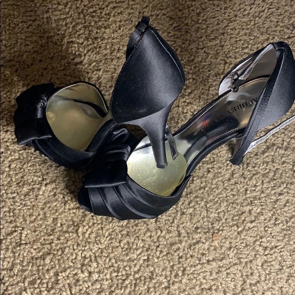 Shoes - Picture 2 of 5